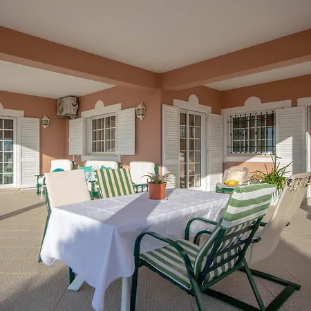 Al Meida Bed & Breakfast