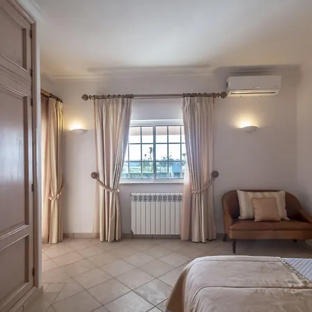 Al Meida Bed & Breakfast 3*