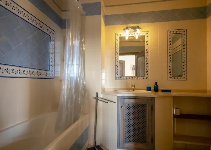 Al Meida Alojamento de Acomodação e Pequeno-almoço 3*