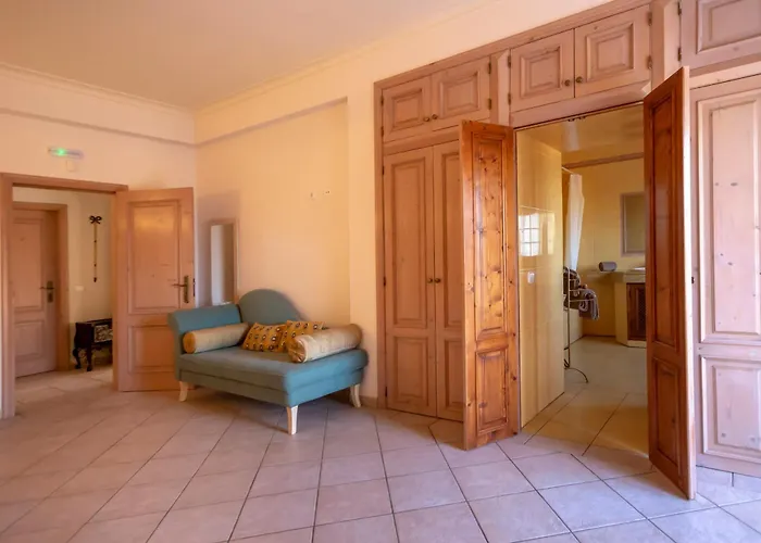 Al Meida Alojamento de Acomodação e Pequeno-almoço Albufeira