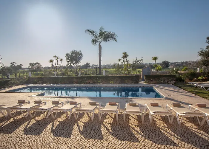 Al Meida Alojamento de Acomodação e Pequeno-almoço 3*