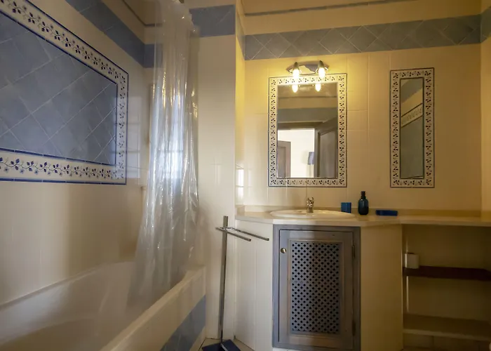 Al Meida Alojamento de Acomodação e Pequeno-almoço 3*