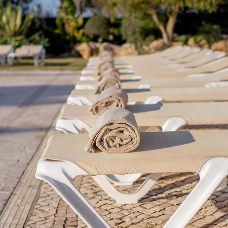 Al Meida Bed and Breakfast Αλμπουφέιρα