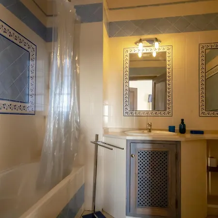 Al Meida Bed and Breakfast 3*