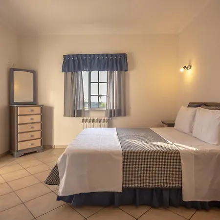 Al Meida 3* Αλμπουφέιρα