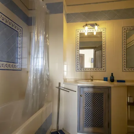 Al Meida Bed and Breakfast 3*